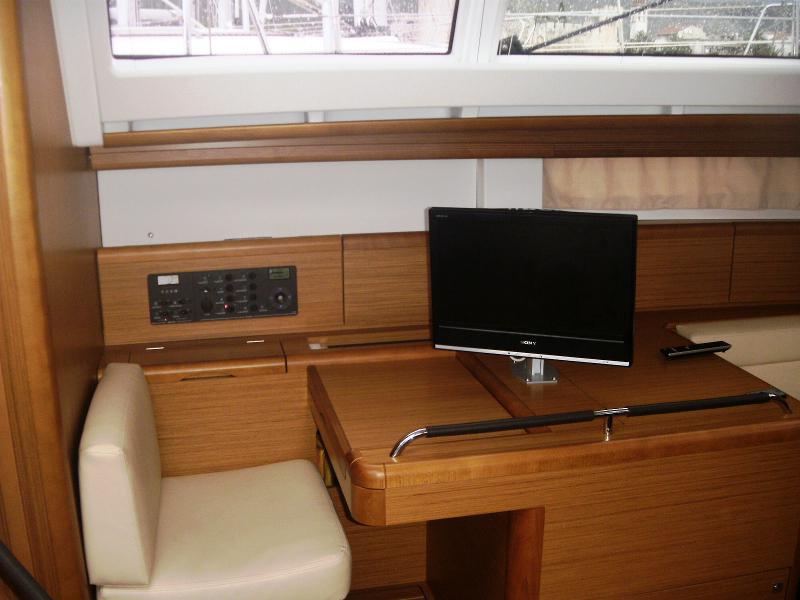 Book yachts online - sailboat - Sun Odyssey 50DS - FORUS - rent