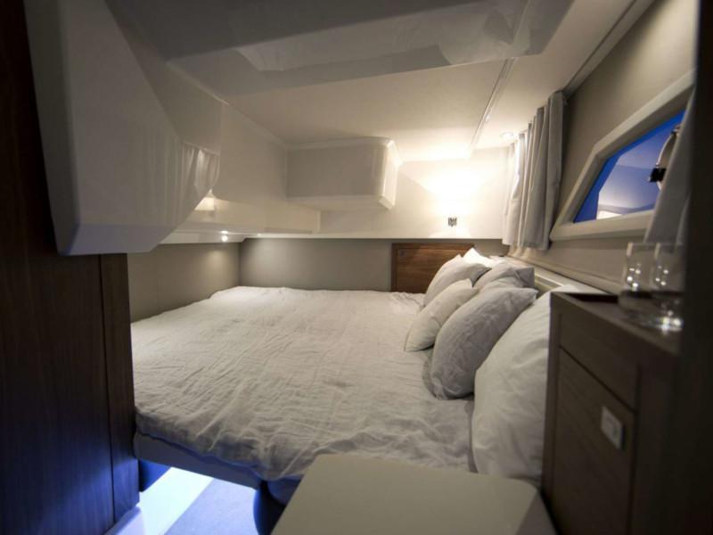 Book yachts online - motorboat - Grandezza 37 CA - KRISTINA - rent