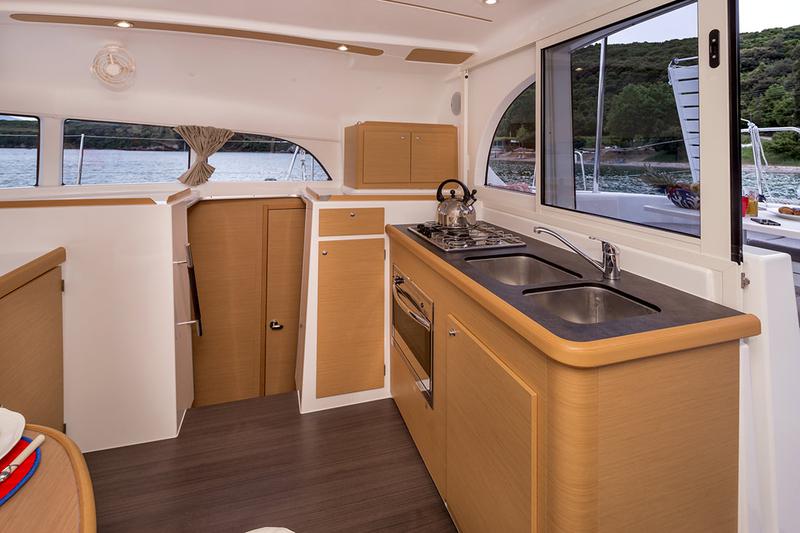 Book yachts online - catamaran - Lagoon 380 - Stardust - rent