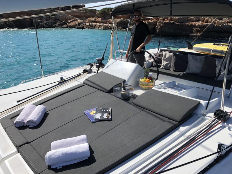 Book yachts online - catamaran - Lagoon 450 - GENIA - rent