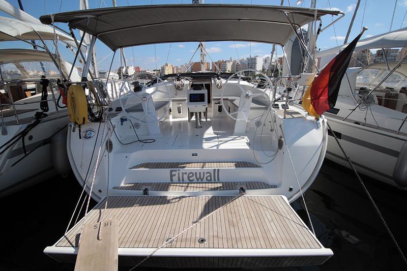 Book yachts online - sailboat - Bavaria Cruiser 51 - Firewall - rent