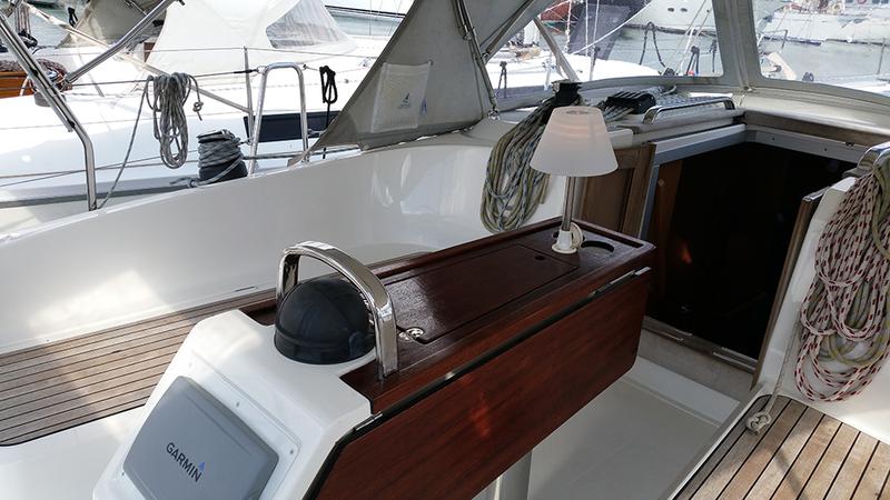 Book yachts online - sailboat - Bavaria Cruiser 37 6 - Chilly Lilly - rent