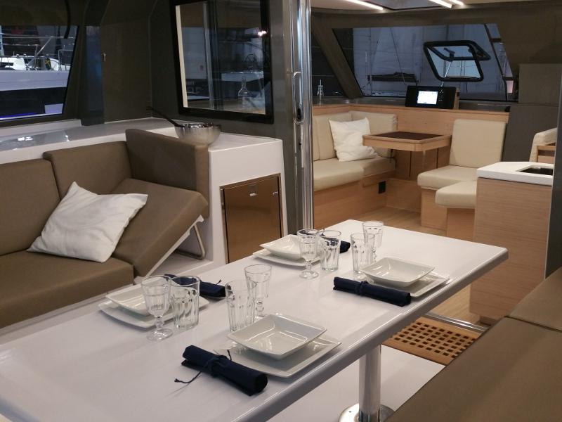 Book yachts online - catamaran - Helia 44 - YAKIRA - rent