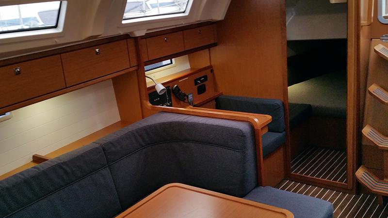 Book yachts online - sailboat - Bavaria Cruiser 41 - Fireball - rent
