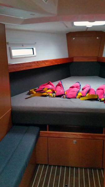 Book yachts online - sailboat - Bavaria Cruiser 41 - Fireball - rent