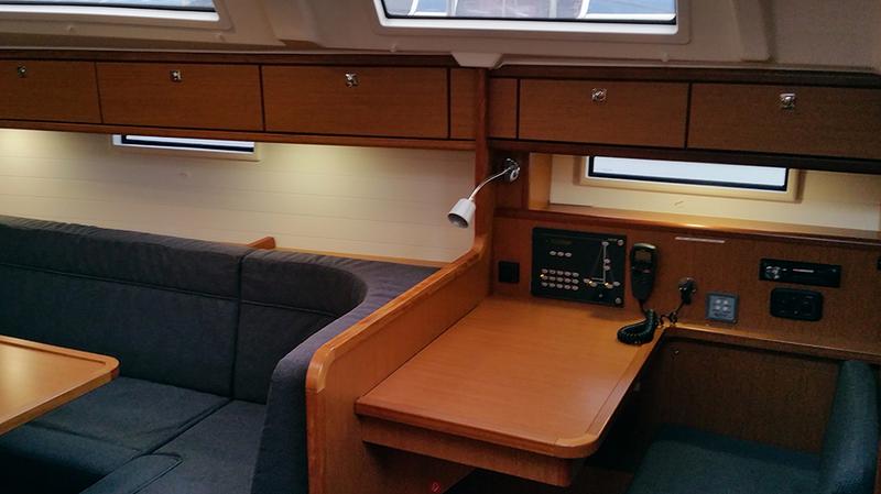 Book yachts online - sailboat - Bavaria Cruiser 41 - Fireball - rent