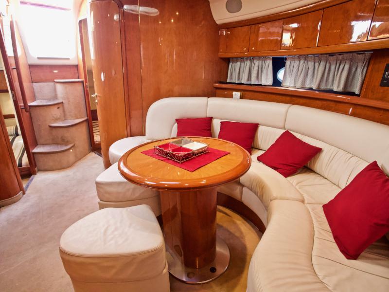 Book yachts online - motorboat - Cranchi Mediterranee 50 HT - Magia - rent