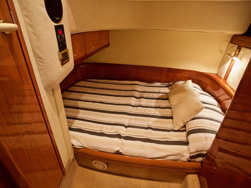 Book yachts online - motorboat - Cranchi Mediterranee 50 HT - Magia - rent