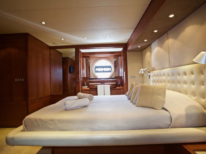 Book yachts online - motorboat - Aicon 75 - Lutetia - rent