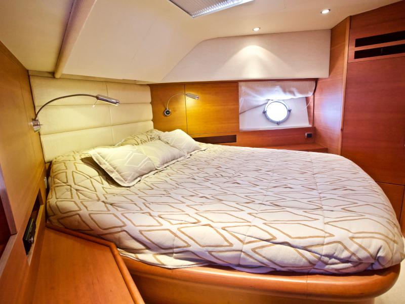 Book yachts online - motorboat - Aicon 64 Fly - Marilyn - rent