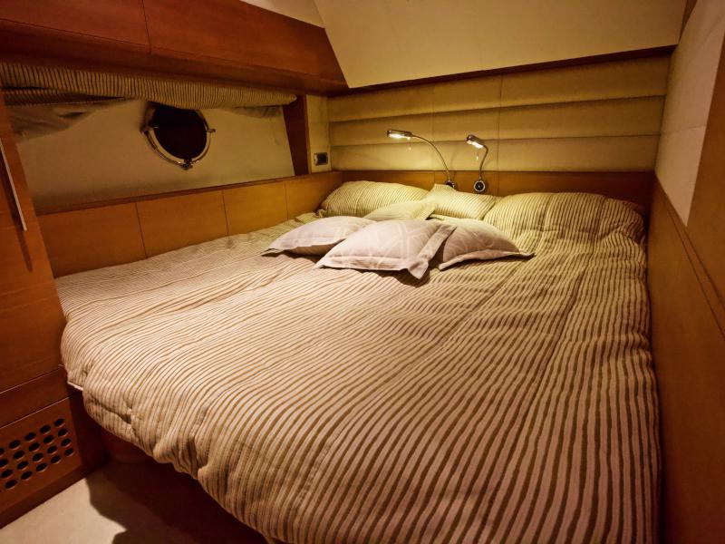 Book yachts online - motorboat - Aicon 64 Fly - Marilyn - rent