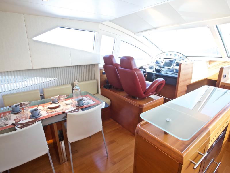 Book yachts online - motorboat - Aicon 64 Fly - Marilyn - rent