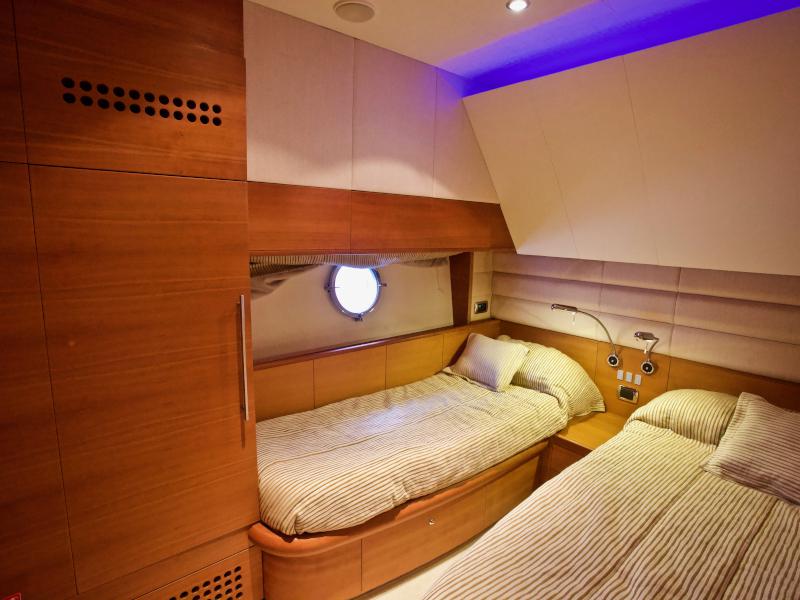 Book yachts online - motorboat - Aicon 64 Fly - Marilyn - rent