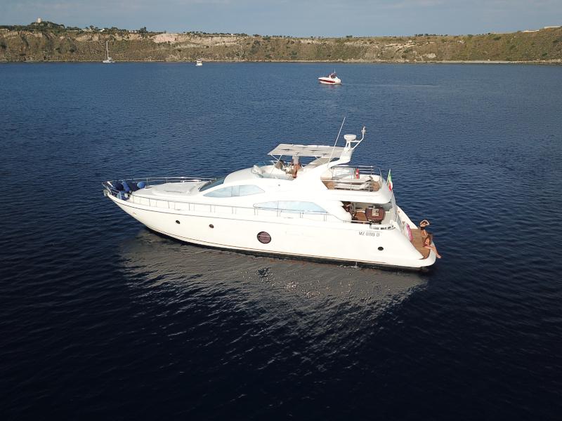 Book yachts online - motorboat - Aicon 64 Fly - Marilyn - rent