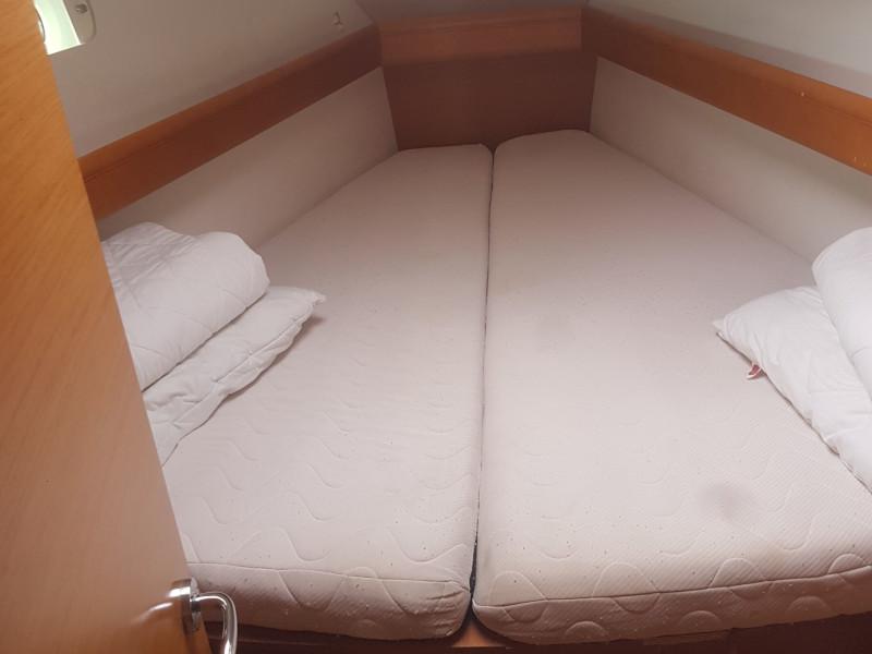 Book yachts online - sailboat - Sun Odyssey 439 - Victoria of Sweden - rent