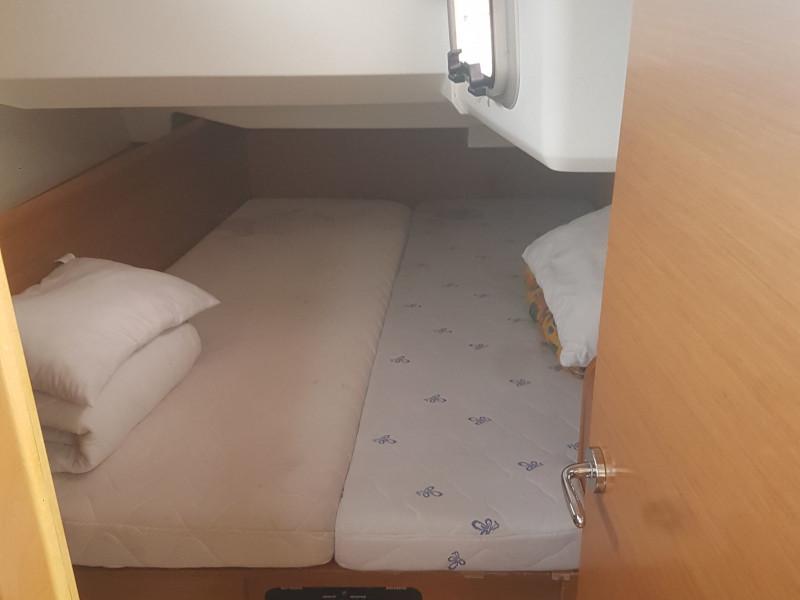 Book yachts online - sailboat - Sun Odyssey 439 - Victoria of Sweden - rent