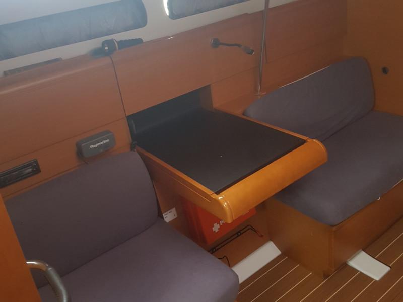 Book yachts online - sailboat - Sun Odyssey 439 - Victoria of Sweden - rent