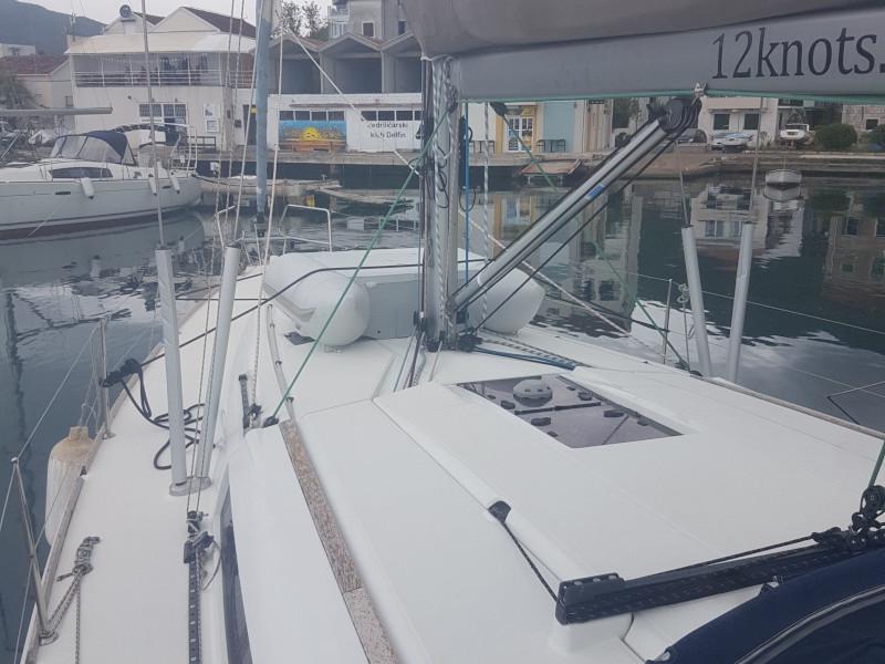 Book yachts online - sailboat - Sun Odyssey 439 - Victoria of Sweden - rent