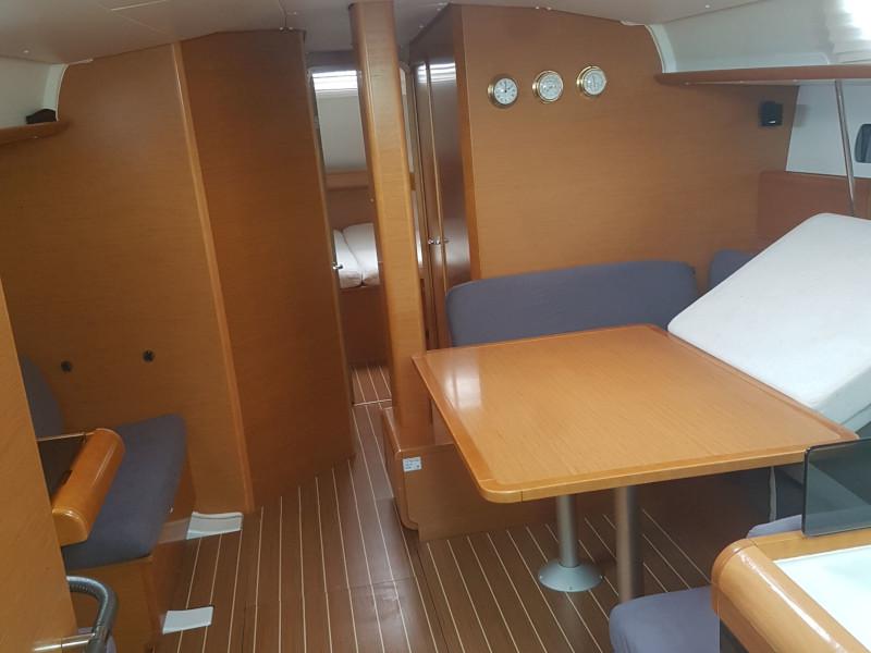 Book yachts online - sailboat - Sun Odyssey 439 - Victoria of Sweden - rent