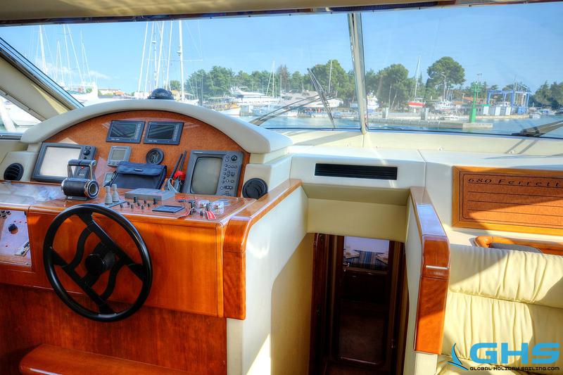 Book yachts online - motorboat - Ferretti 680 - Estella GENERALLY REFIT 2013 - rent