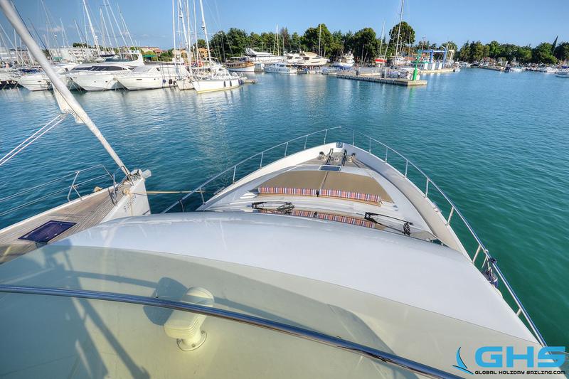 Book yachts online - motorboat - Ferretti 680 - Estella GENERALLY REFIT 2013 - rent