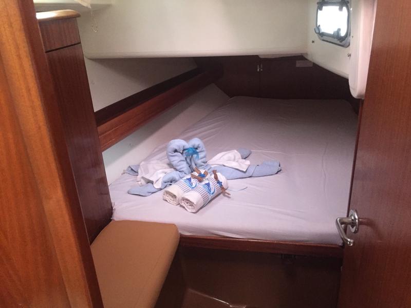 Book yachts online - sailboat - Bavaria 44 -    - rent
