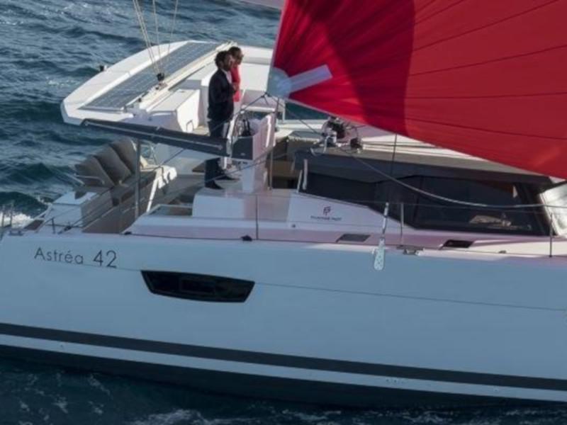 Book yachts online - catamaran - Astréa 42 - Discordia - rent