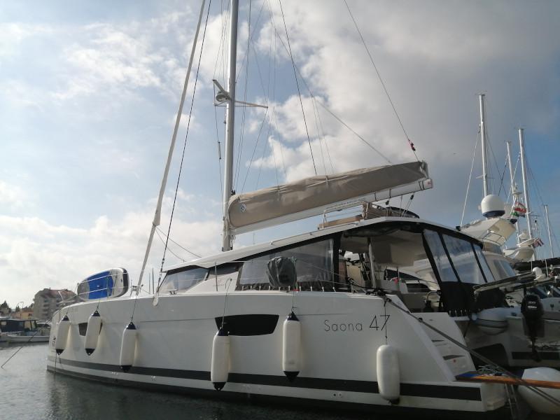 Book yachts online - catamaran - Saona 47 - Aquarius III - rent