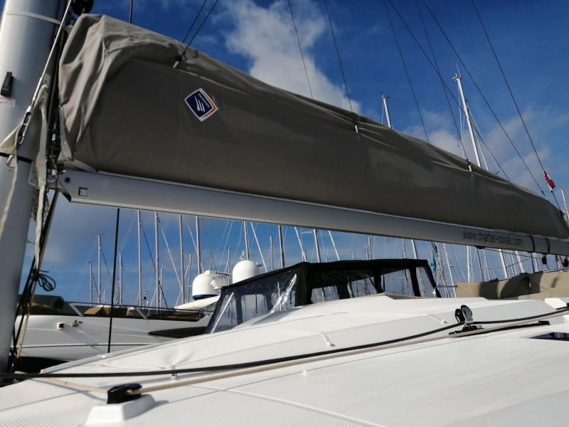 Book yachts online - catamaran - Saona 47 - Aquarius III - rent