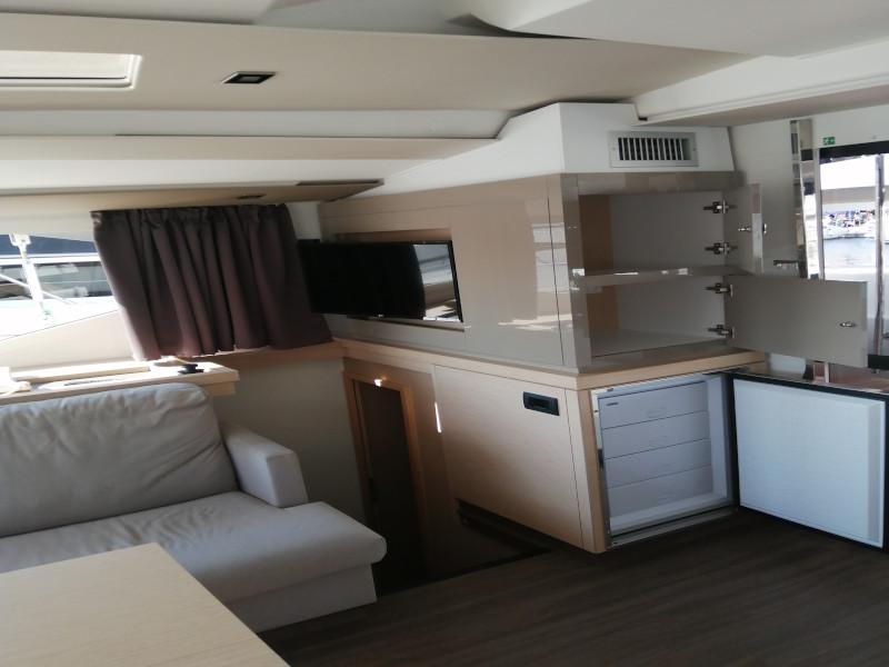 Book yachts online - catamaran - Saona 47 - Aquarius III - rent