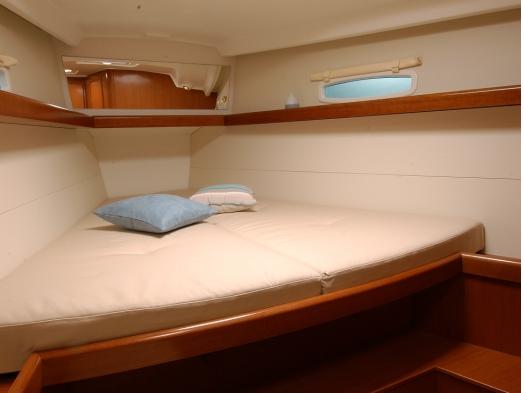 Book yachts online - sailboat - BENETEAU Oceanis 43.4 REFIT 2019 - TOPAZ  - rent