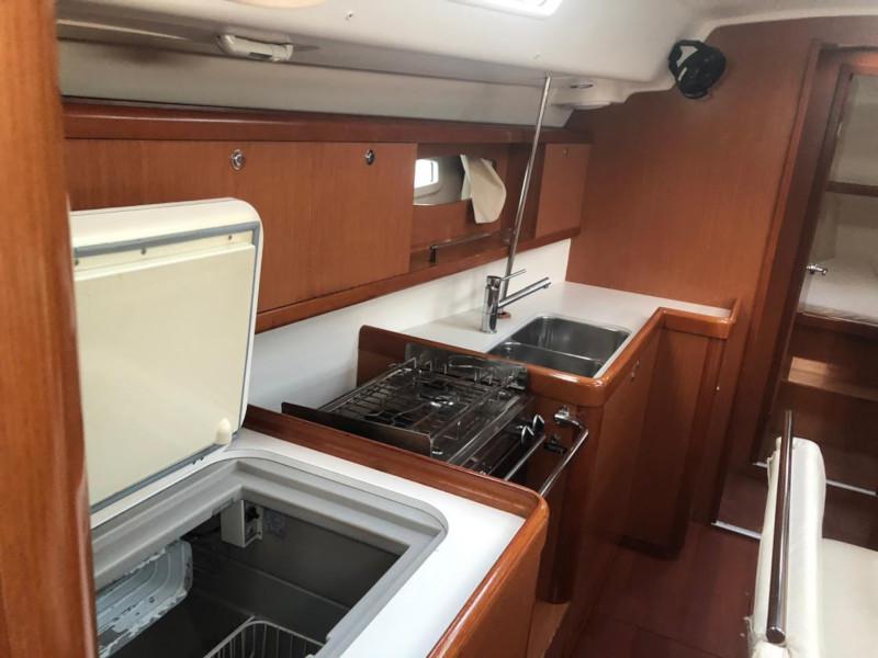 Book yachts online - sailboat - BENETEAU  Cyclades 43.4 2008/REFIT 2019 - SAPPHIRE - rent
