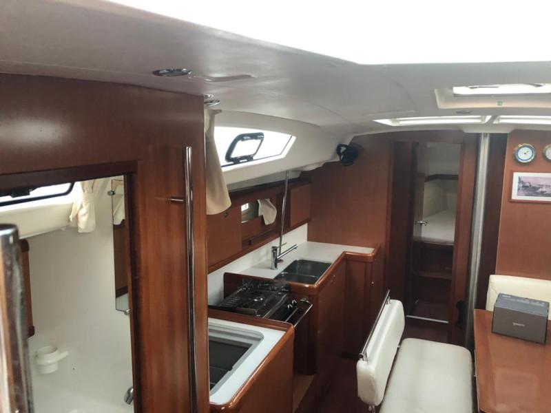 Book yachts online - sailboat - BENETEAU Cyclades 39.3.2 REFIT 2019 - OPAL - rent