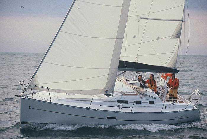 Book yachts online - sailboat - Oceanis 323 - Aife - rent