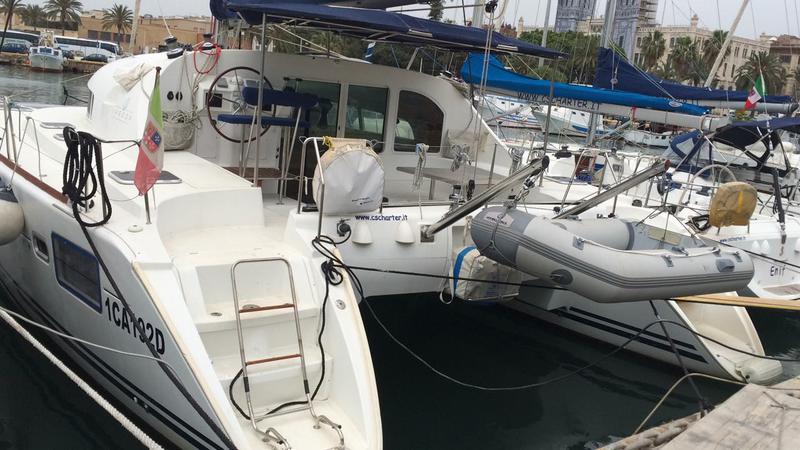 Book yachts online - catamaran - Lagoon 410 S2 - Vega - rent