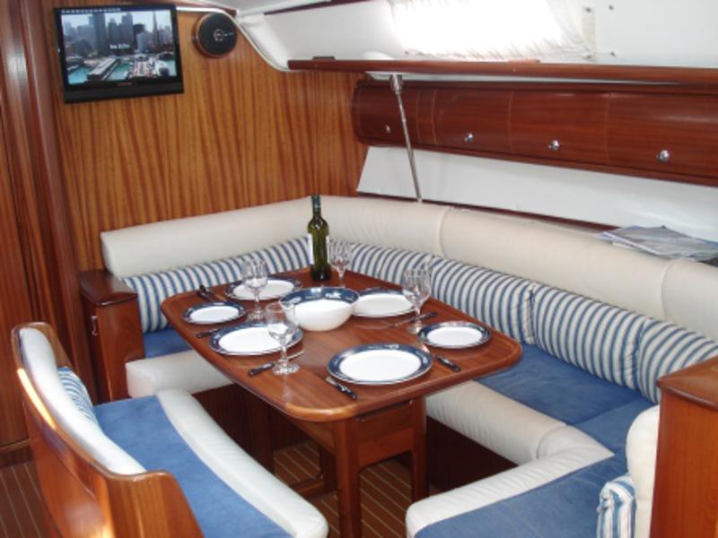 Book yachts online - sailboat - Bavaria 38 - Freedom - Bavaria 38 Cruiser - rent