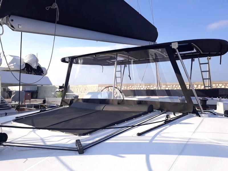 Book yachts online - catamaran - Lagoon 450F - Escapade - rent