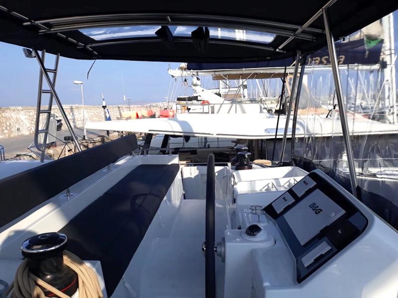 Book yachts online - catamaran - Lagoon 450F - Escapade - rent