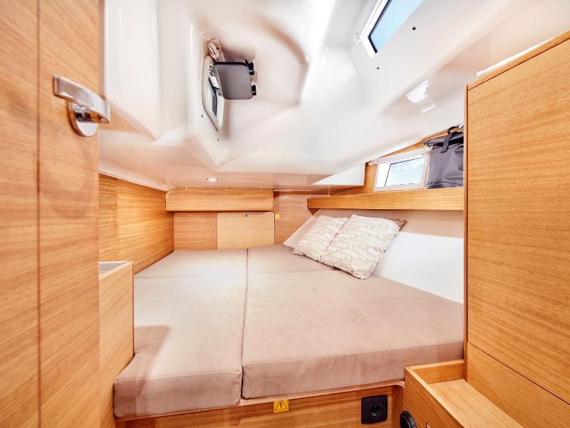 Book yachts online - sailboat - Elan 40.1 - TOP SECRET new 2020 - rent