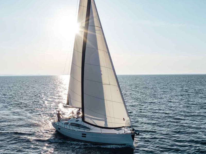 Book yachts online - sailboat - Elan 40.1 - TOP SECRET new 2020 - rent