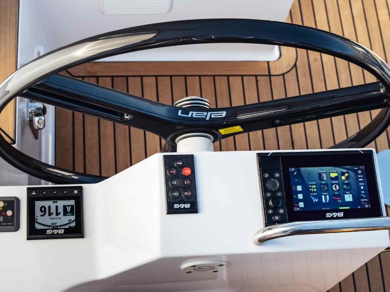 Book yachts online - sailboat - Elan 40.1 - TOP SECRET new 2020 - rent