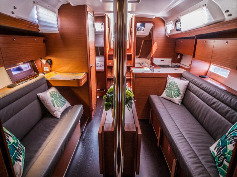Book yachts online - sailboat - Dufour 350 Grand Large - RONJA 2017 - rent