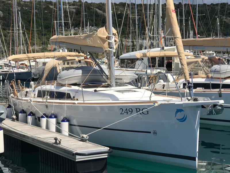 Book yachts online - sailboat - Dufour 350 Grand Large - RONJA 2017 - rent