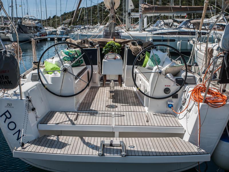 Book yachts online - sailboat - Dufour 350 Grand Large - RONJA 2017 - rent