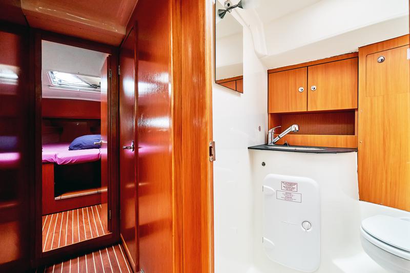 Book yachts online - sailboat - Bavaria 51 - Nereida (FREE WIFI) - rent
