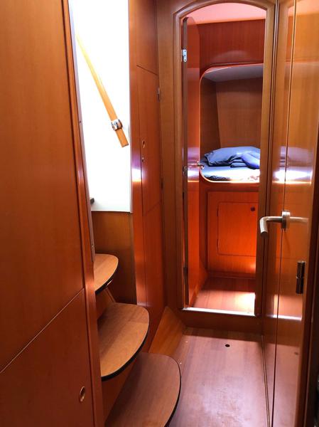 Book yachts online - catamaran - Lagoon 380 S2 - Lucky Seven (refit 2018) - rent