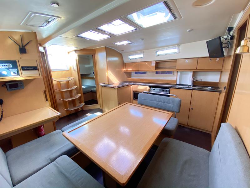 Book yachts online - sailboat - Bavaria 45 Cruiser - Ptitza (!!!from Monday. FREE WIFI) - rent