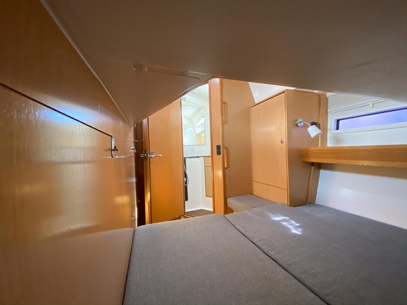 Book yachts online - sailboat - Bavaria 45 Cruiser - Ptitza (!!!from Monday. FREE WIFI) - rent