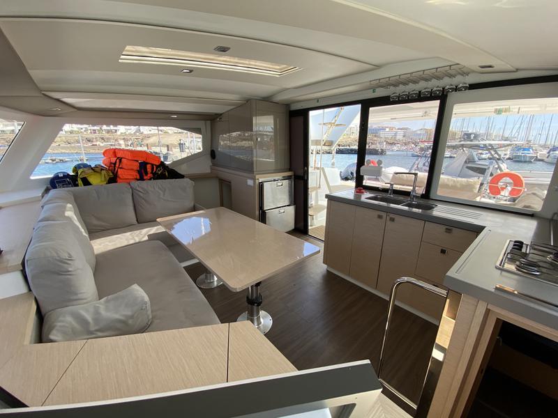 Book yachts online - catamaran - Lucia 40 - Aquila  - rent