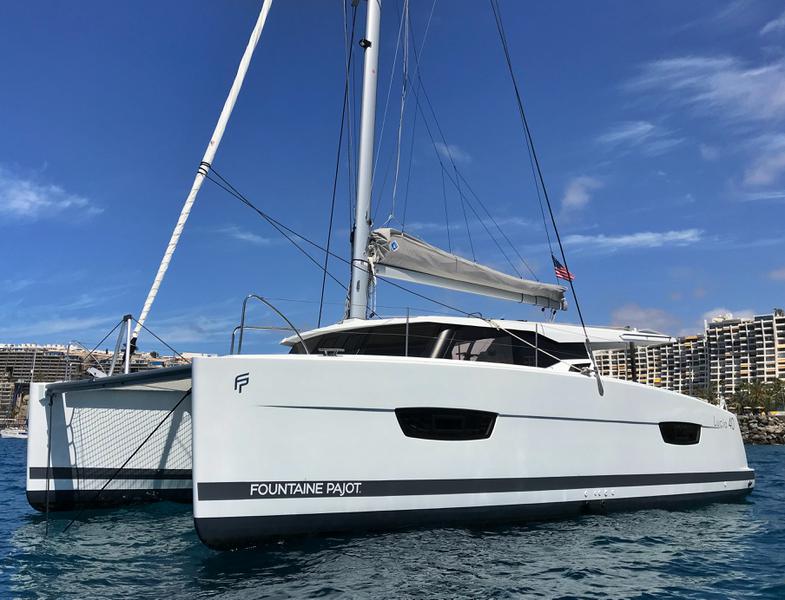 Book yachts online - catamaran - Lucia 40 - Aquila  - rent
